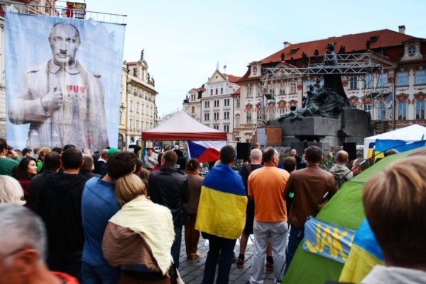 Марші миру  на підтримку України пройшли у 18 країнах. ФОТО