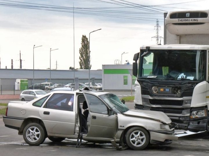 На Львівській у Луцьку, де в ДТП загинуло подружжя, просять встановити світлофор
