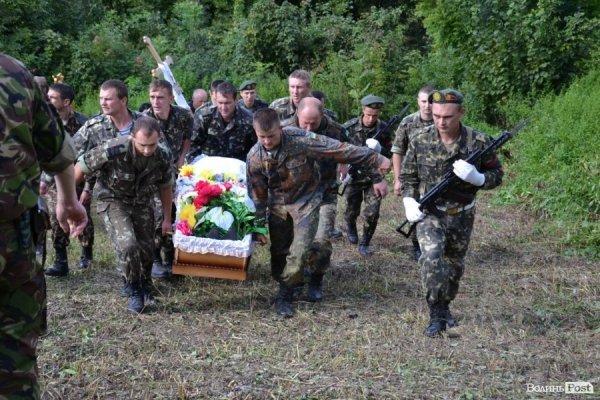 На Волині поховали бійця 51-ої бригади. ФОТО