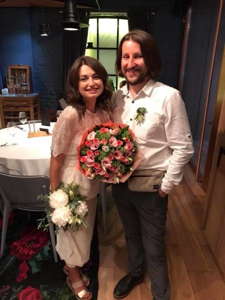 Поет із Волині одружився з тележурналісткою. ФОТО