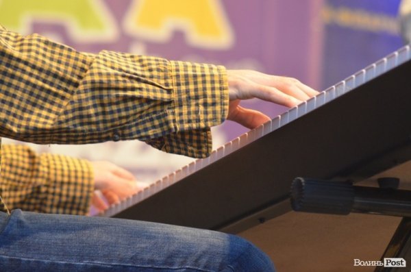 Луцький замок зустрічав останню ніч літа джазом. ФОТО 