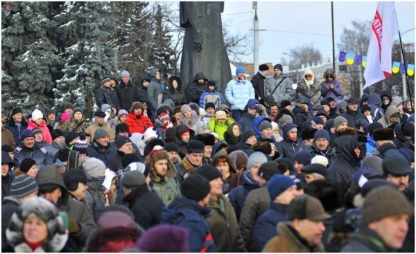 «Євронеділя» в Луцьку: віче, хода та панахида. ФОТО
