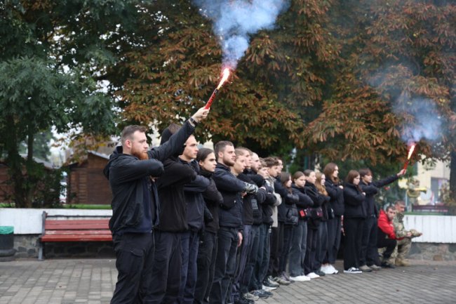 Поліг у бою на Луганщині: у Луцьку попрощалися з Героєм Дмитром Загурним