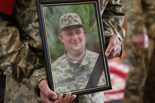 Громада знову у скорботі: у Луцьку попрощалися з Героєм Іваном Герасимчуком