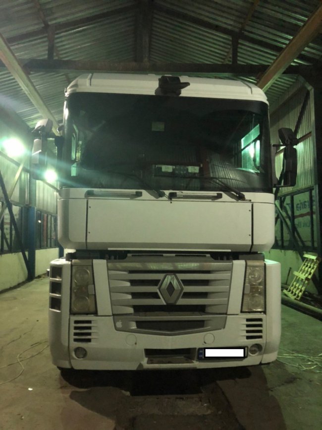  З Білорусі через Волинь у вантажівці везли замасковану контрабанду