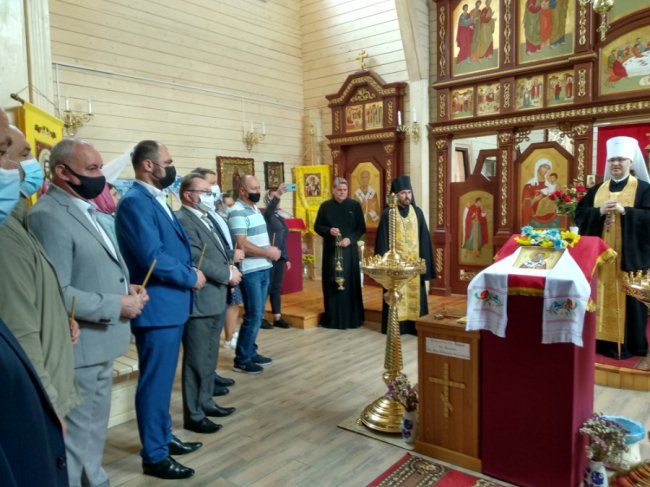 Волинська делегація побувала у Волновасі, щоб вшанувати загиблих на Сході військових