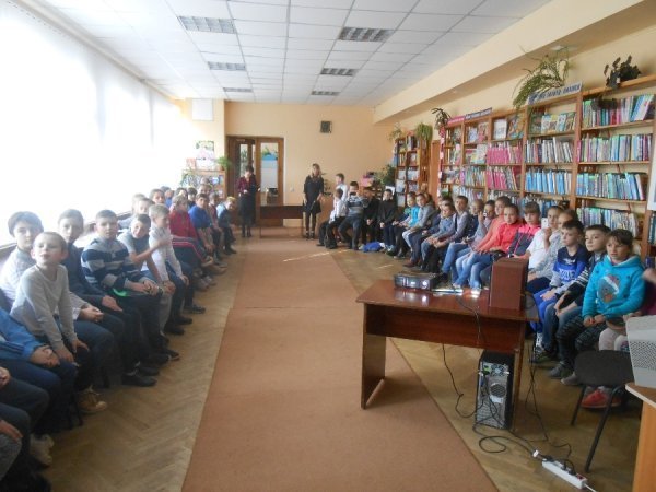 У луцькій школі - змагання козачат. ФОТО