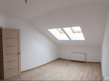 Мансарда – це красиво: як зробити похилу стелю в домі*