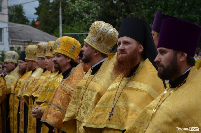 У Луцьку хресною ходою пройшли прихильники церкви Московського патріархату. ФОТО
