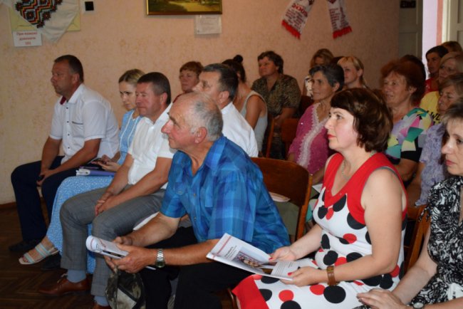 Депутата видно по... школі. Про що ковельчани говорили із Степаном Івахівим*