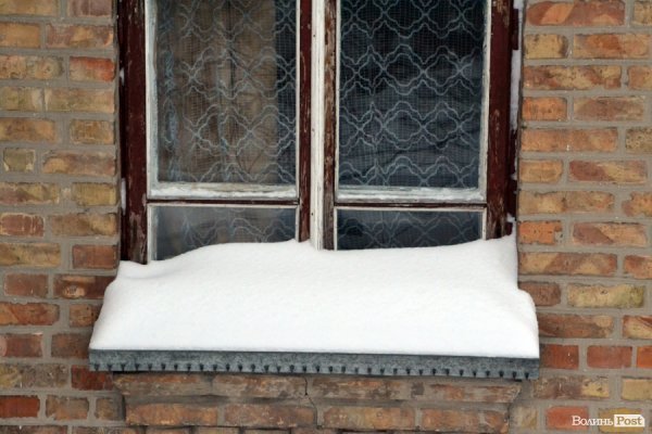 Лютий лютує: фото зими в Луцьку