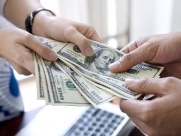 Як зрозуміти, що ви позичаєте забагато?*