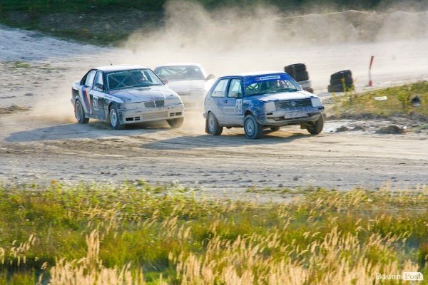 Під Луцьком відбулися автоперегони «ралі-крос». ФОТО