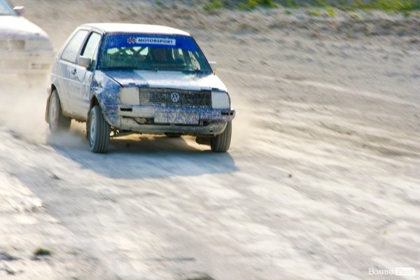 Під Луцьком відбулися автоперегони «ралі-крос». ФОТО