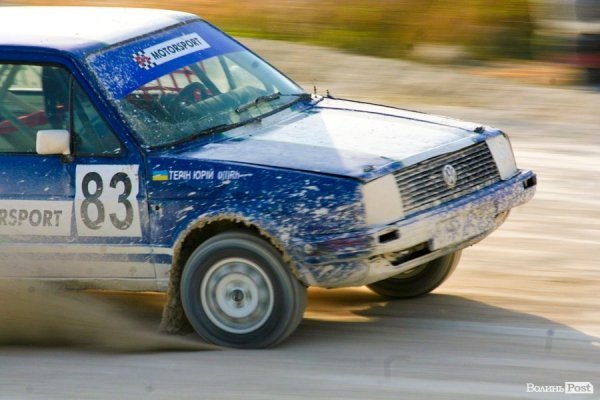 Під Луцьком відбулися автоперегони «ралі-крос». ФОТО
