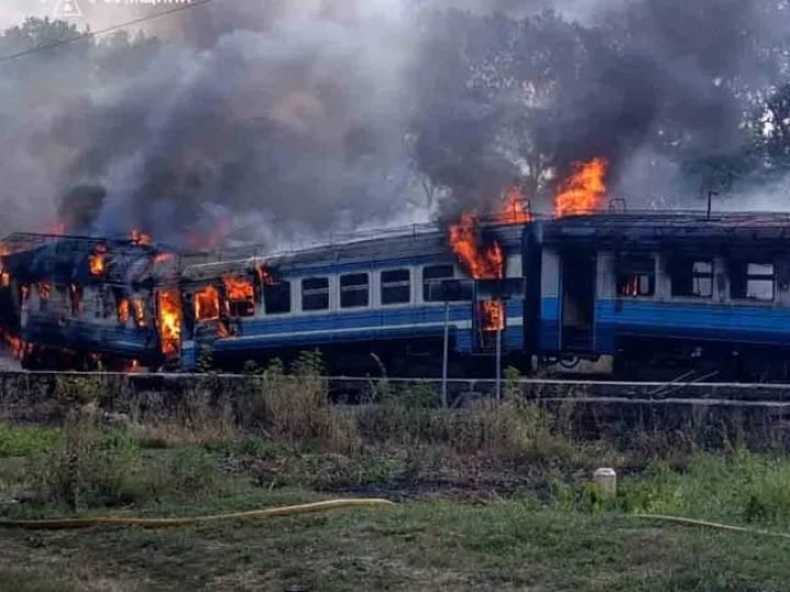 Росіяни вдарили по пасажирському поїзду Київ - Миколаїв