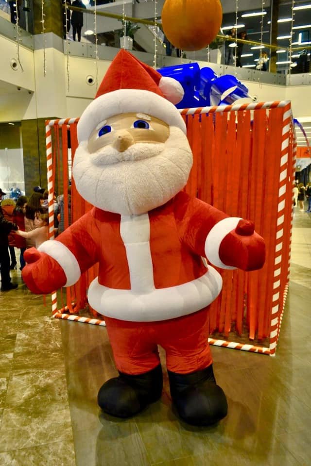 У «ПортCity» відвідувачів розважатимуть фігури казкових персонажів*