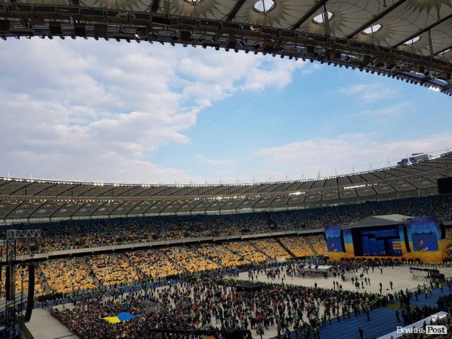 За мить до дебатів: директор видання «ВолиньPost» розповів, що відбувається на «Олімпійському»