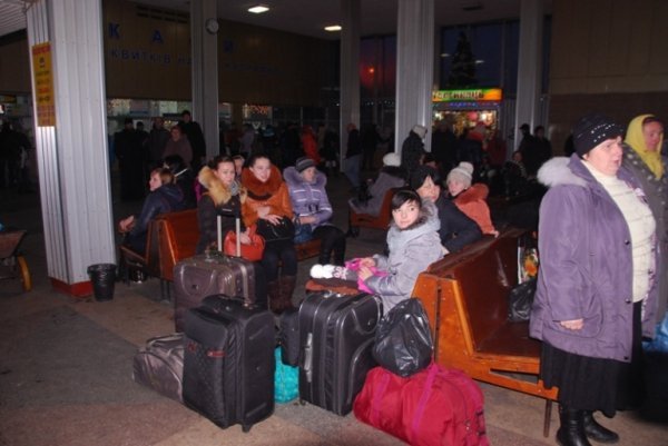 На луцькому автовокзалі влаштували флешмоб. ФОТО. ВІДЕО