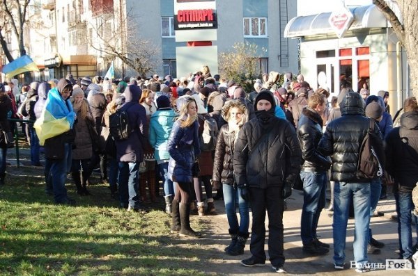Другий день Нового Майдану у Луцьку. ФОТО