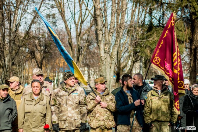 У Луцьку ходою і молитвами вшанували мужність та героїзм добровольців. ФОТО