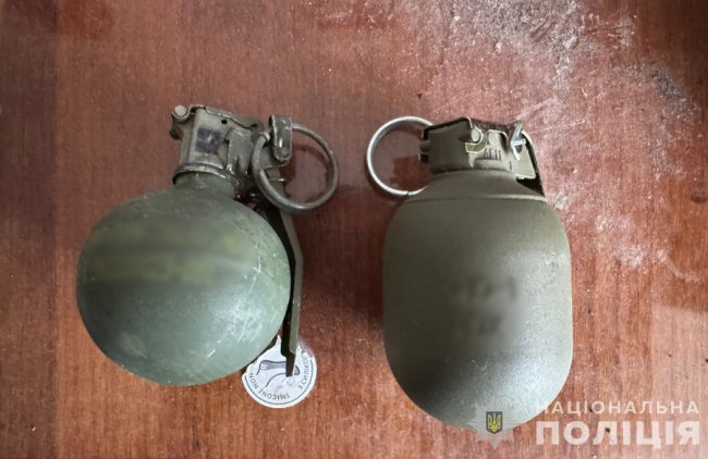 У двох волинян вдома знайшли гранати, набої та наркотики