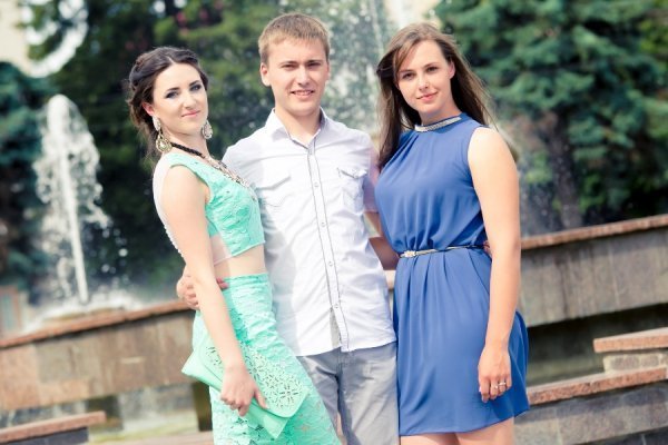 Красуні-журналістки: у Луцьку журфак відгуляв випускний. ФОТО