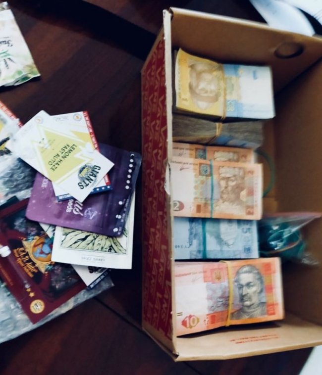 Лучанин у власній квартирі влаштував наркобізнес. ФОТО