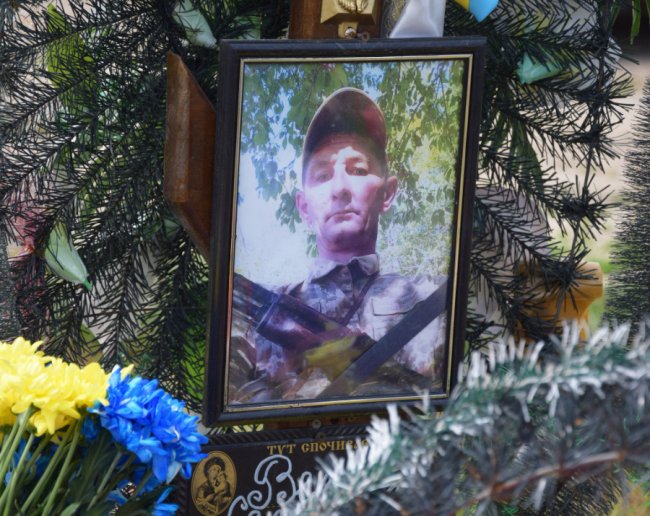 На Волині рідним загиблих Героїв-прикордонників вручили державні нагороди. ФОТО 