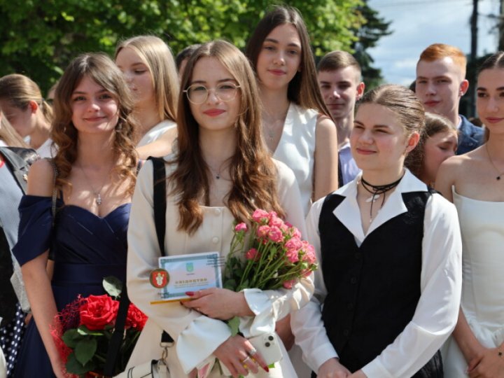 Без єдиного випускного: у школах Луцька визначили формат святкувань у 2026 році