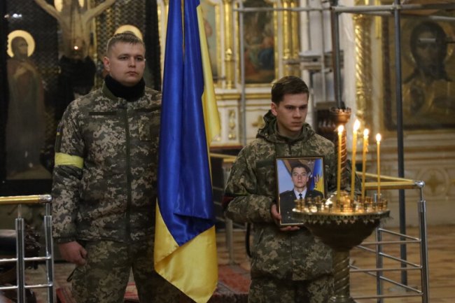 У Луцьку провели в останню путь загиблого Героя Іллю Симоновича