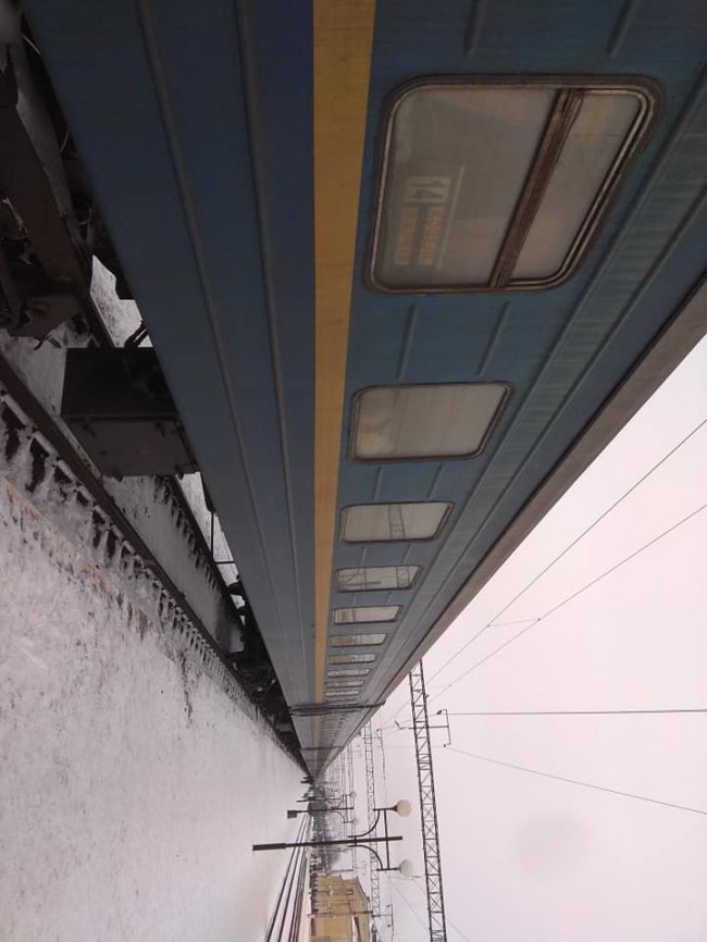 Пасажири ковельського потяга в лютий мороз їхали без опалення. ФОТО