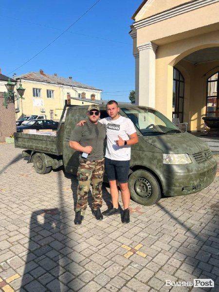Волинським воїнам на Схід відправили автомобіль. ФОТО 