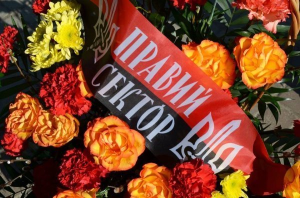 У Луцьку «Правий сектор» вшанував Шевченка ходою. ФОТО