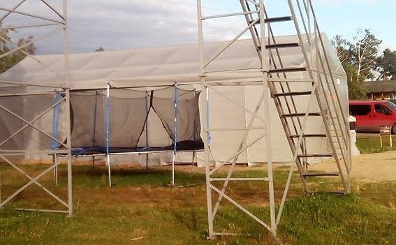 У селі Світязь поліцейські викрили підпільний кінотеатр. ФОТО