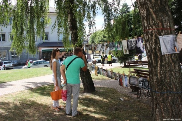 У центрі Луцька ‒ фотовиставка в сквері. ФОТО