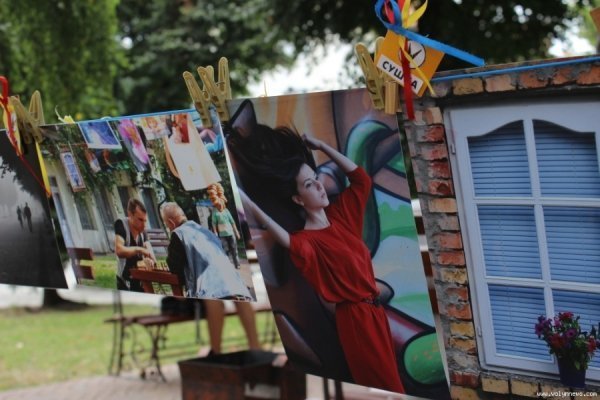 У центрі Луцька ‒ фотовиставка в сквері. ФОТО