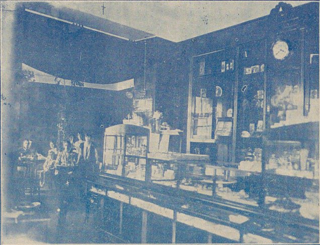 Знайти ретро світлини з інтер’єрами закладів відпочинку на Волині є великою рідкістю.