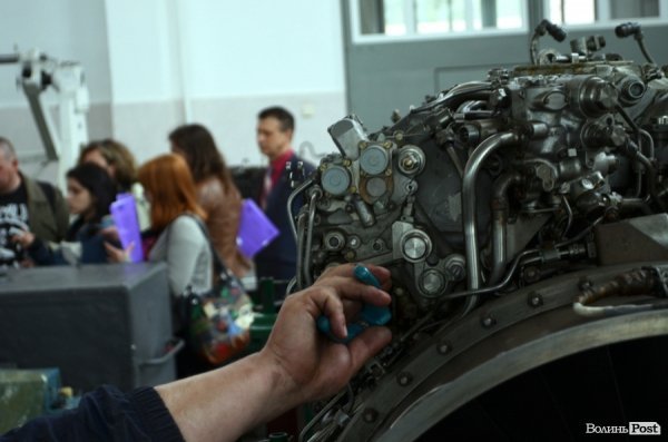 Як у Луцьку ремонтують авіадвигуни. ФОТО