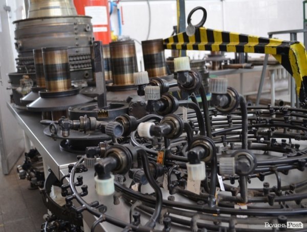 Як у Луцьку ремонтують авіадвигуни. ФОТО