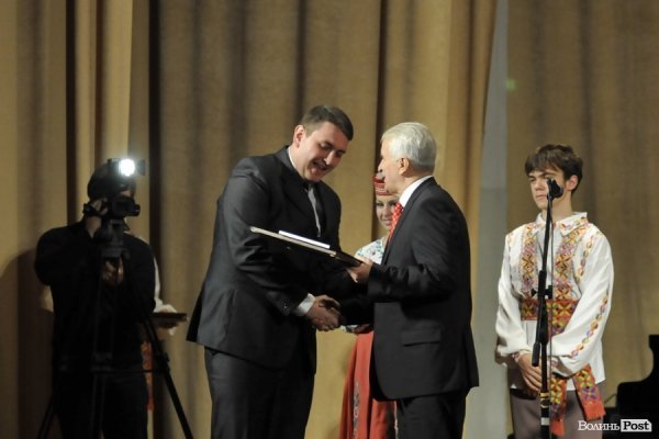 У Луцьку нагороджували працівників телебачення, радіо і зв’язку. ФОТО