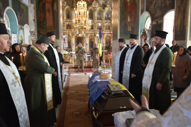 У Луцькій громаді попрощалися із Героєм Олександром Літвінцовим