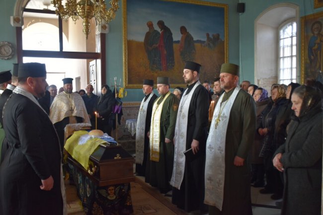 У Луцькій громаді попрощалися із Героєм Олександром Літвінцовим