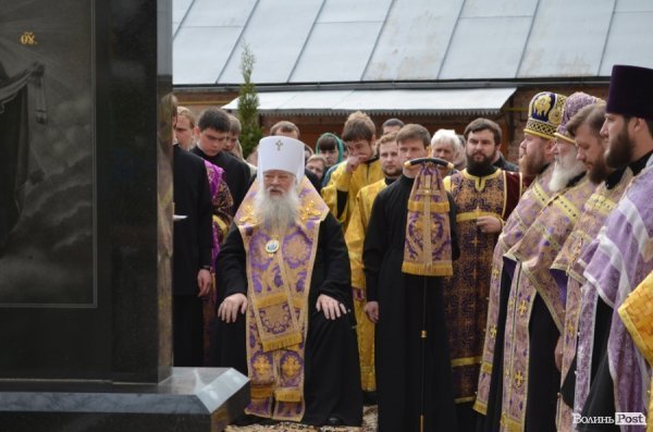 У Луцьк привезли мощі двох святих. ФОТО