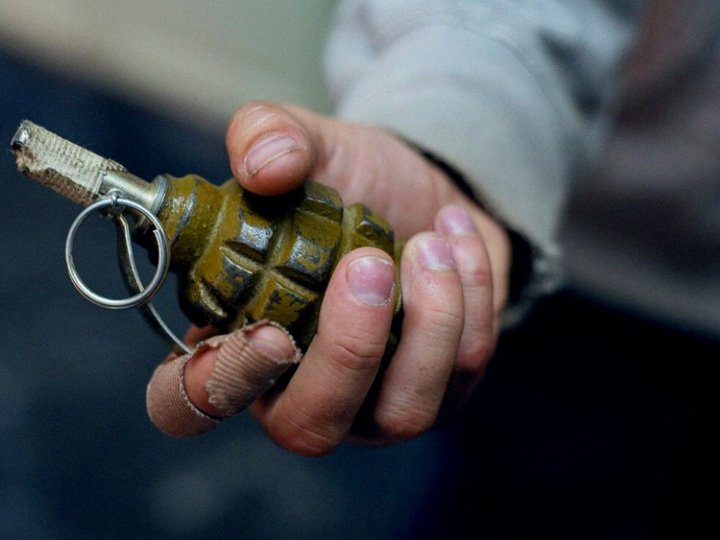 У Луцьку чоловік кинув на подвір'я сусіда гранату