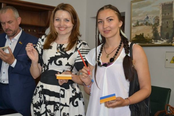 Луцькі депутати в обідню перерву малювали. ФОТО