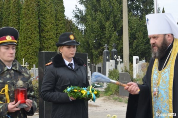 В Гаразджі освятили пам’ятники Героїв, які загинули в АТО. ФОТО