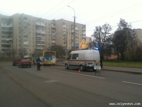 У Луцьку тролейбус наїхав на літню жінку. ФОТО