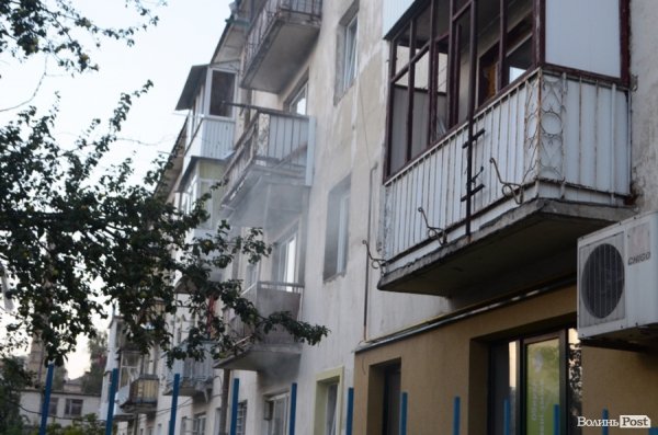 На проспекті Грушевського у Луцьку горіла квартира. ФОТО