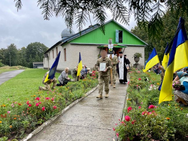 На Волині сьогодні попрощалися з Героєм В'ячеславом Толстобрюхом